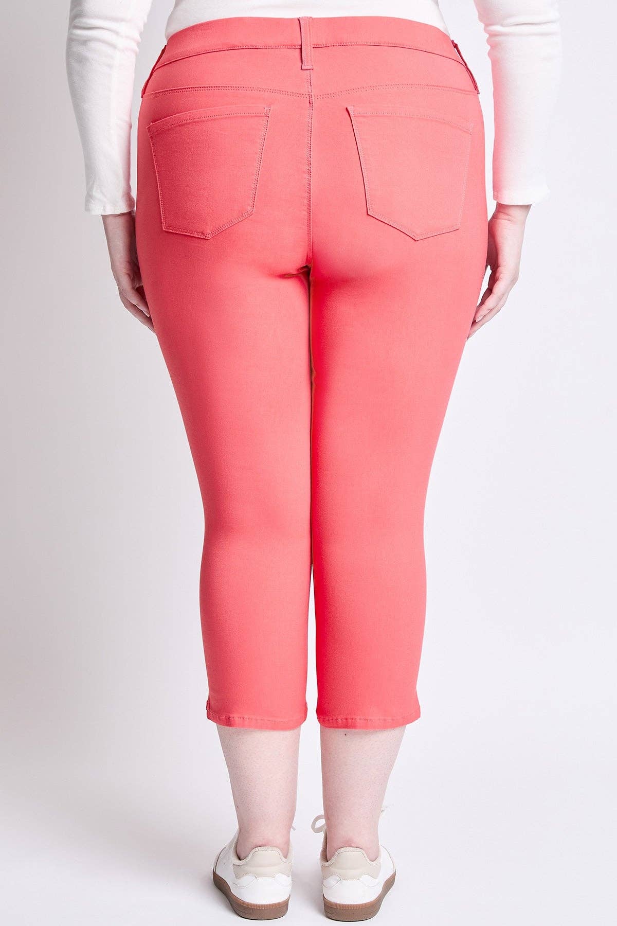 Women's Plus Hyperstretch Capri-EC112631